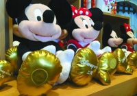 � ������ �������� ���������� Disney Store � ����